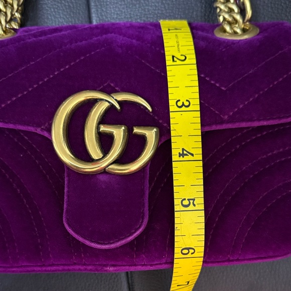 GUCCI Purple-Pinkish Velvet Gold Chain Shoulder/Crossbody Bag - Picture 12 of 16
